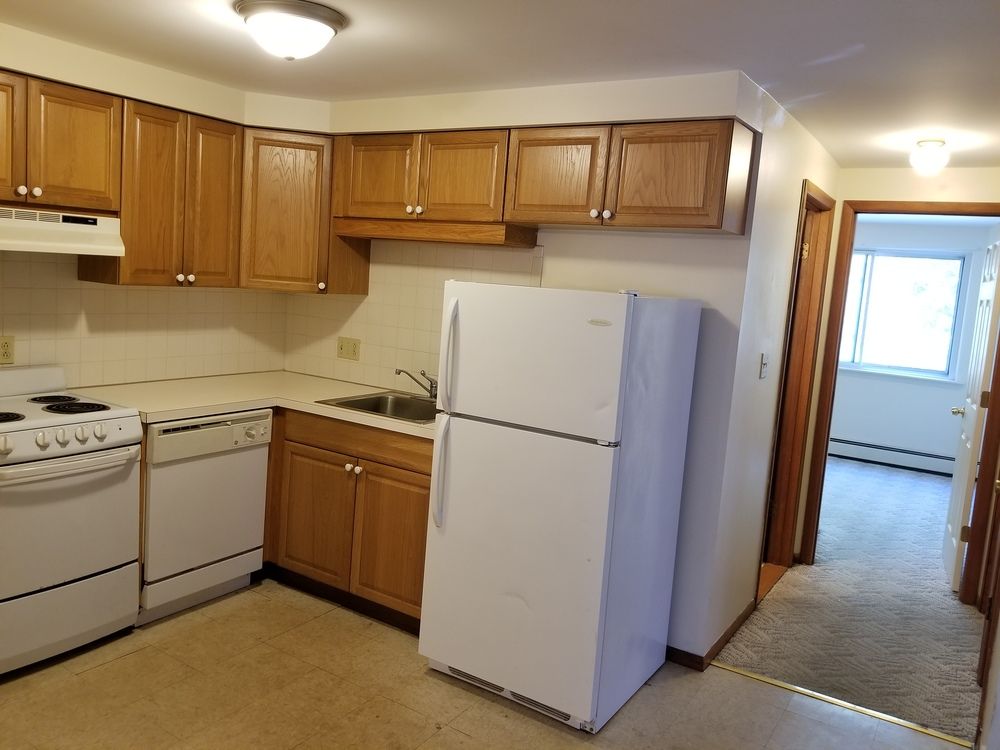 1293 Union Rd, West Seneca, NY 14224